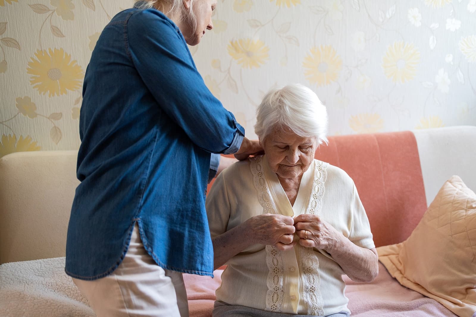 24 Stunden Pflege: Pflege daheim durch 24-Stunden-Seniorenpflege leicht gemacht