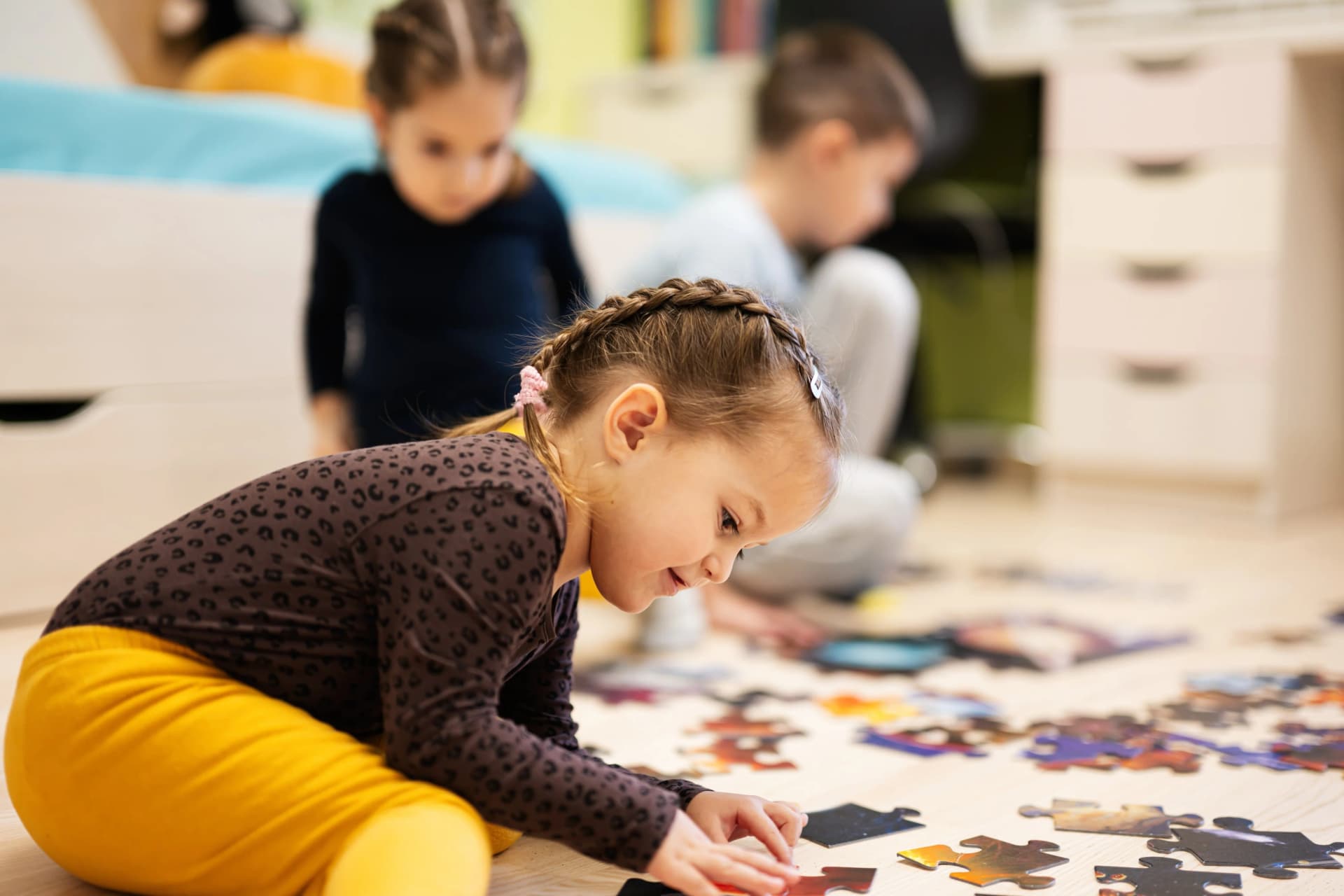 Indoor Spiele Kindergeburtstag: So wird Drinnen feiern zum Highlight