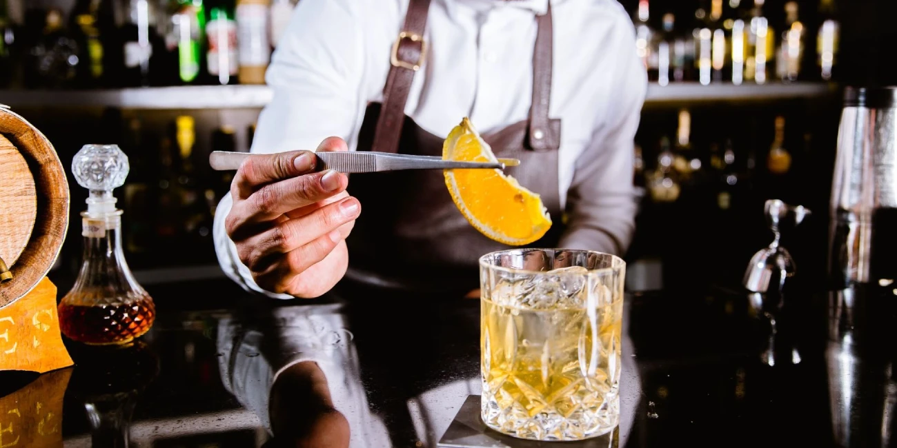 Der Cocktailkurs Berlin Potsdamer Platz: Ein einmaliges Erlebnis für Erwachsene direkt am Potsdamer Platz